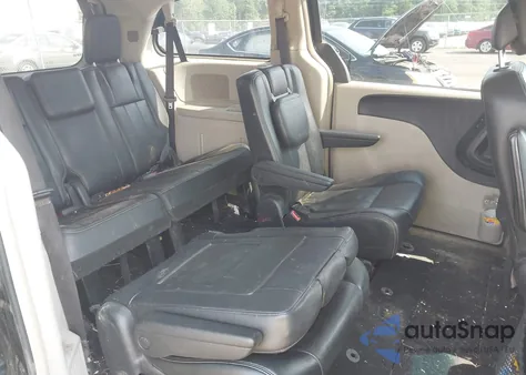 2015 Chrysler Town & Country Touring from USA, damaged, VIN 2C4RC1BG1FR537702